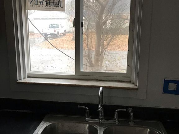 2nd image of 4111 Walford St