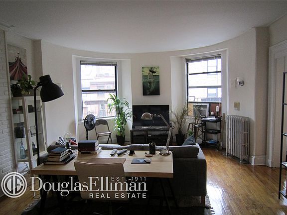 5th image of 27 Grace Ct APT 10
