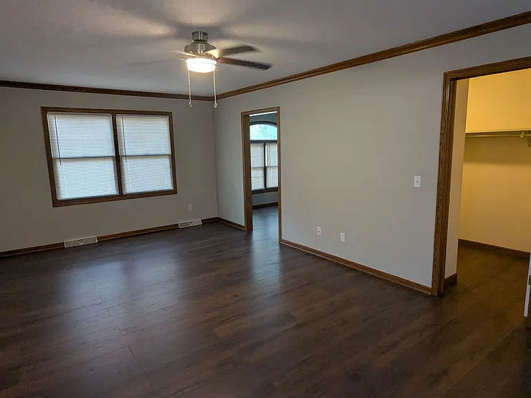 2025 Longfellow St NE — Photo 36