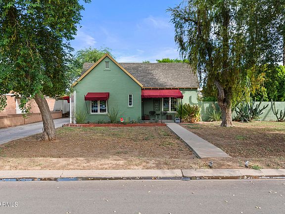 3rd image of 302 W Roma Avenue