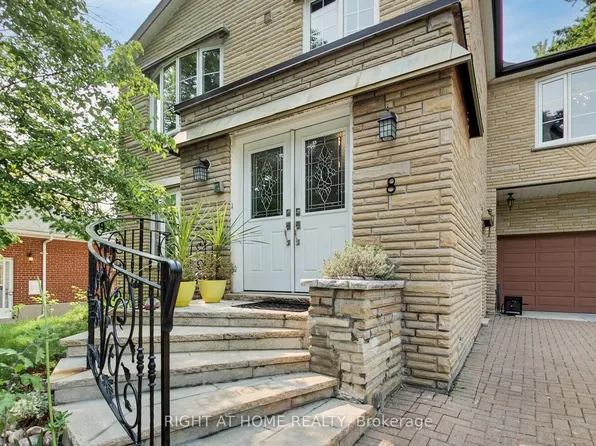 8 Suraty Ave, Toronto, ON M1P 4E1
