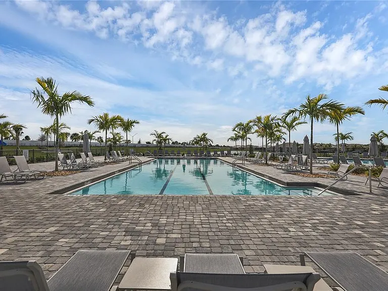 15716 Barefoot Beach Dr — Photo 48