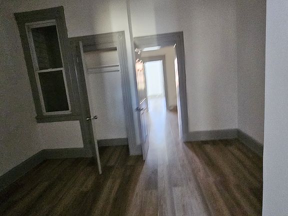 5th image of 1144 Summit Ave APT 2