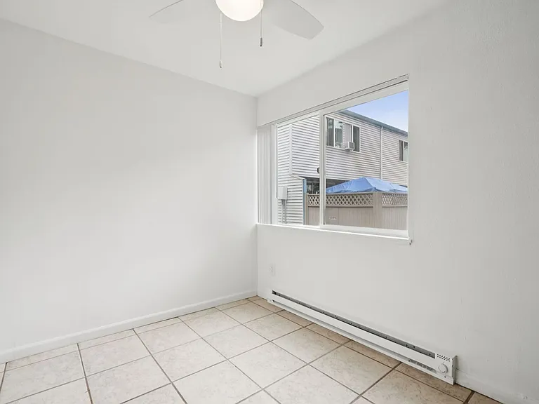 Images Columbia Apartments — Photo 52