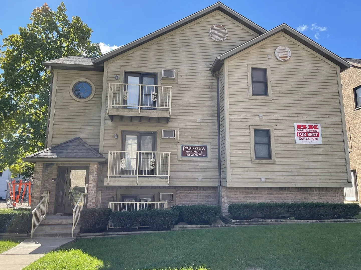 Parkview Apartments — Photo 1