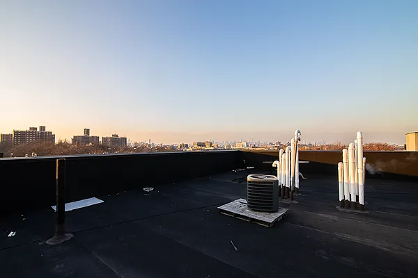 Rented by Isaac Silberstein, LREB | media 58