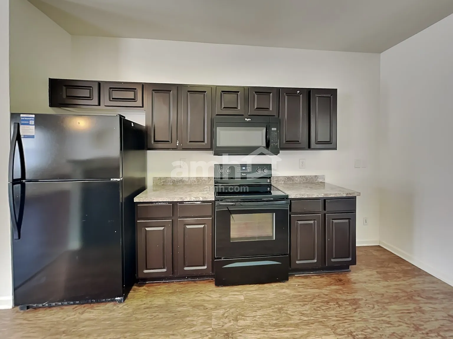 3 bed, 2.5 bath, 1344 sqft, $1,995 — Photo 3