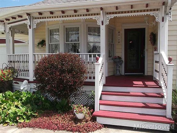 5th image of 212 Victoria Ct