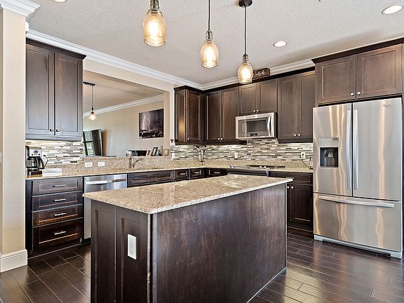 4th image of 1057 N Prescott Dr