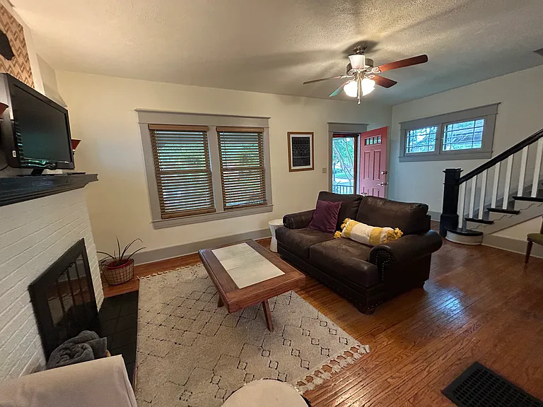 4511 Meridale Ave — Photo 4