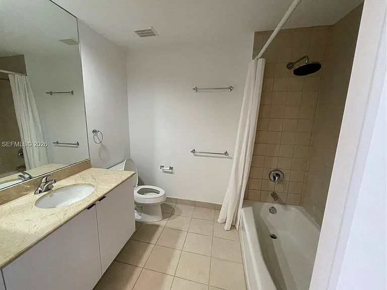 801 Brickell Key Blvd #L01 — Photo 12