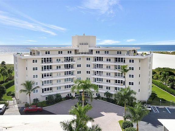 5th image of 240 Seaview Ct APT 108