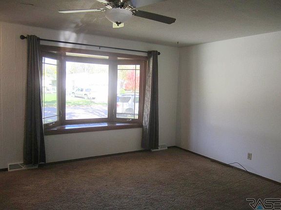 2nd image of 6505 W Essex Dr