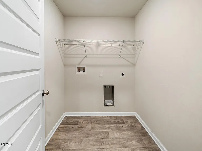 5817 Viking Way — Photo 12