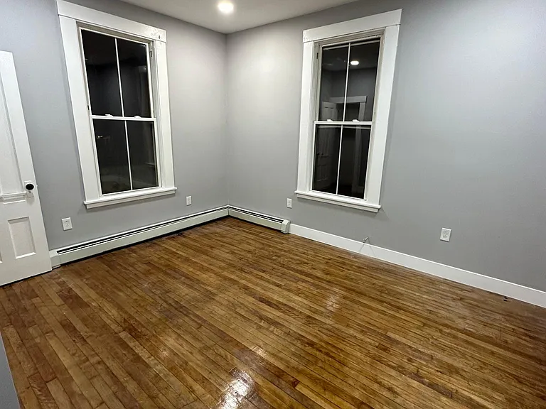 47 West St #6 — Photo 6