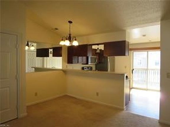 5th image of 4815 Station House Ln