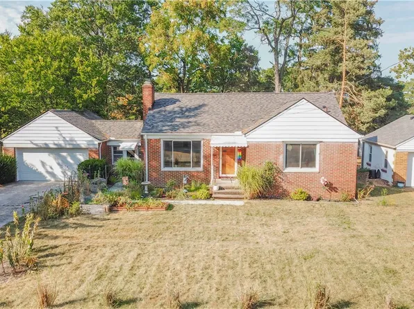 9616 W Pleasant Valley Rd, Cleveland, OH 44130
