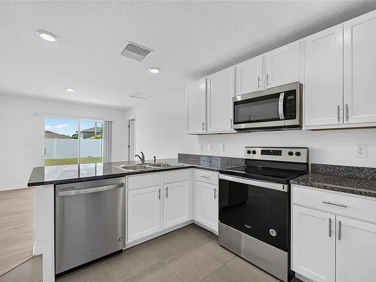 10231 Opaline Sky Ct — Photo 4