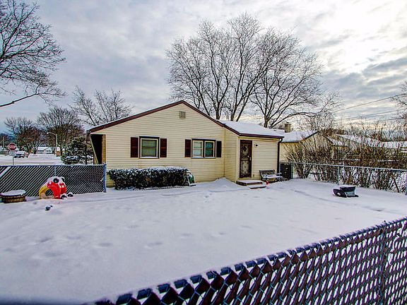 4th image of 7109 W Tallmadge Pl