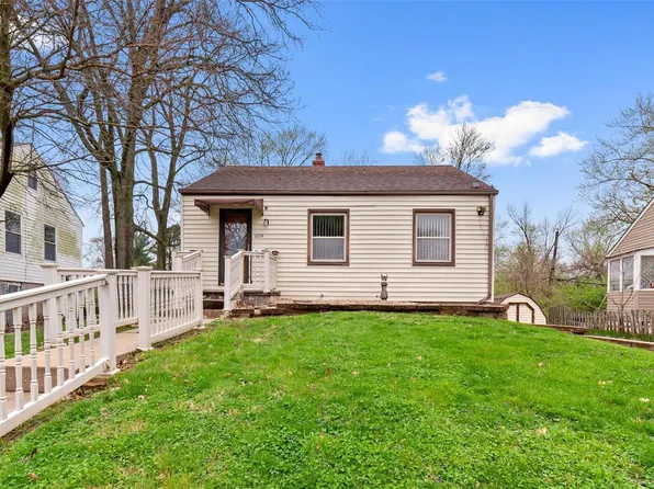 3539 Saint Christopher Ln, Saint Ann, MO 63074