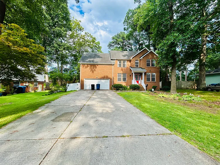 3412 Sale Dr — Photo 2
