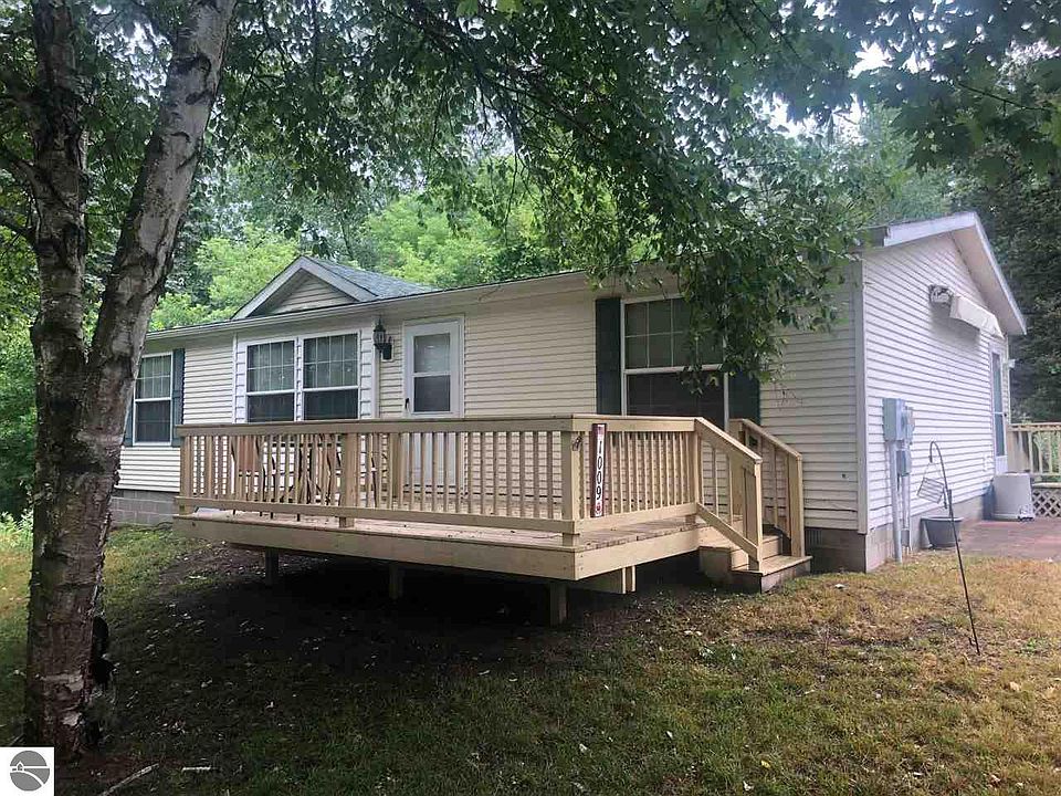 1st image of 1009 Barcelona Dr