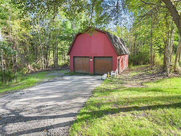 4th image of 1700 Cummings Rd