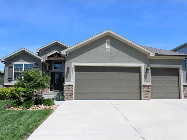 25326 W 144th St, Olathe, KS 66061