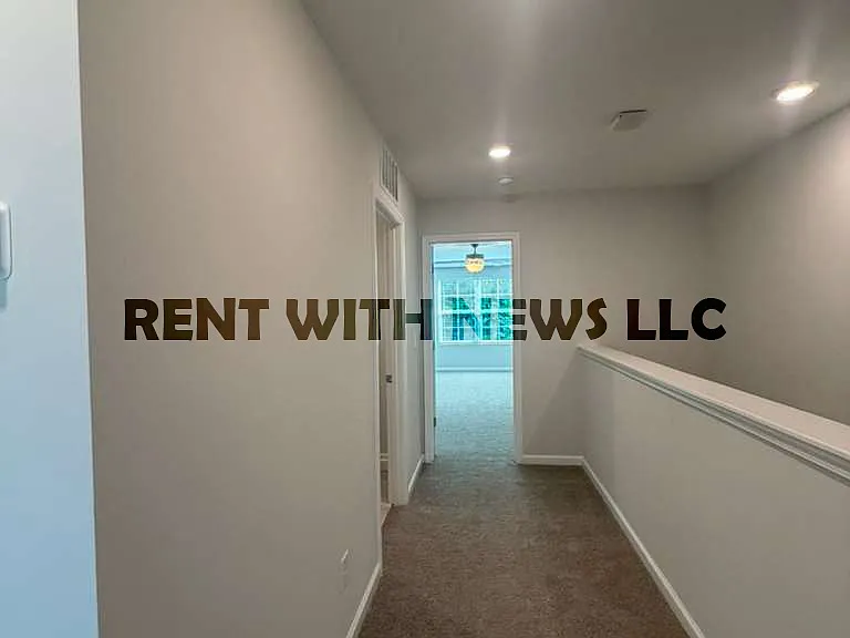 115 Hunston Dr — Photo 12