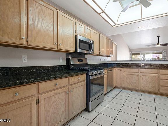 5th image of 10773 W TONOPAH Drive