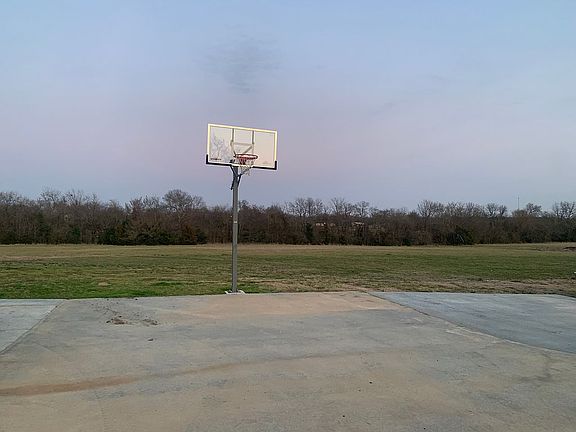 5th image of 226 County Road 44110