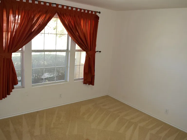 2122 Creek Knl — Photo 3