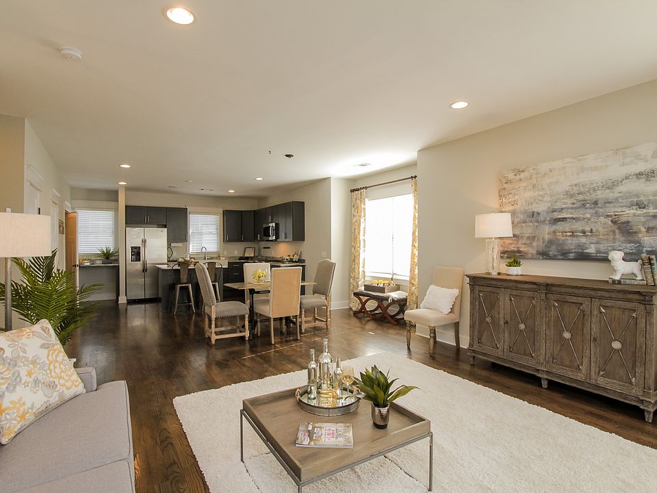 1st image of 615 Chesterfield Way