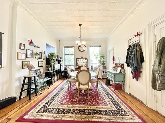 5th image of 474 Henry St APT 4