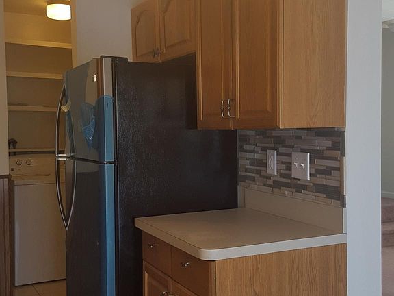 2nd image of 15748 Dupage Blvd