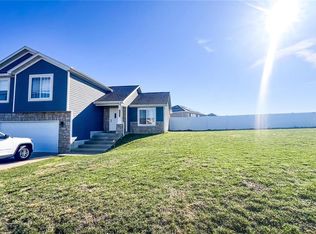 20272 London Ln, Waynesville, MO 65583