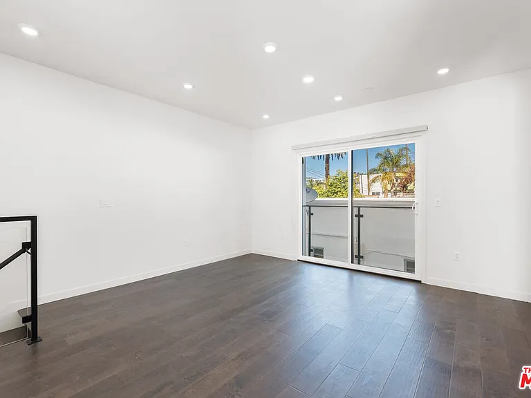 849 N Alta Vista Blvd #1 — Photo 11