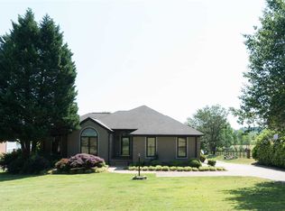 166 Maysons Cove Dr, Inman, SC 29349