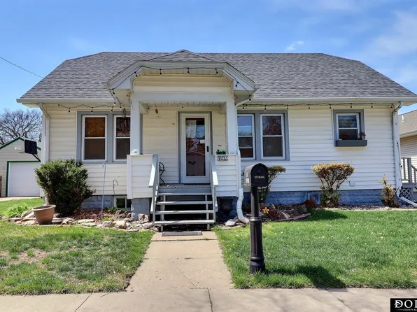 1749 N Maxwell Ave, Fremont, NE 68025