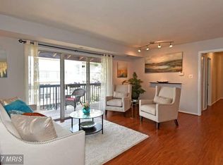200 Park Terrace Ct SE APT 10, Vienna, VA 22180