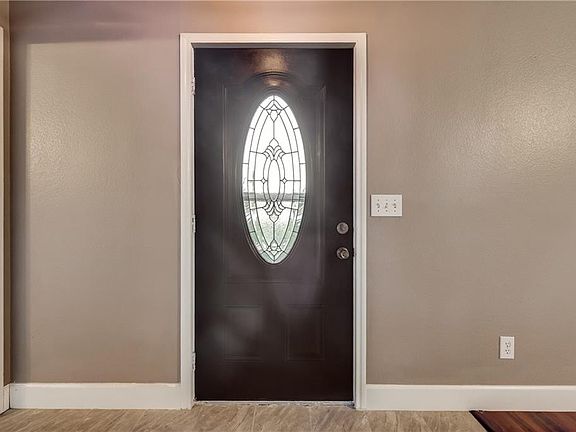 2nd image of 20058 Saratoga Trl