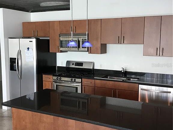 4th image of 101 N 12th St Unit 405