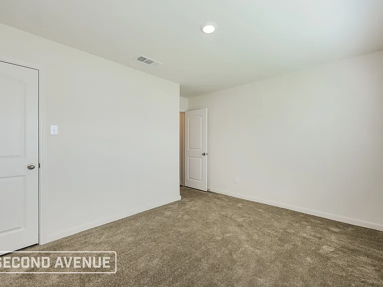 1321 Woodwinds Dr — Photo 17