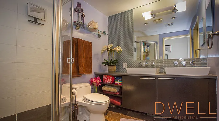 Sold by Dwell Residential Inc | media 17