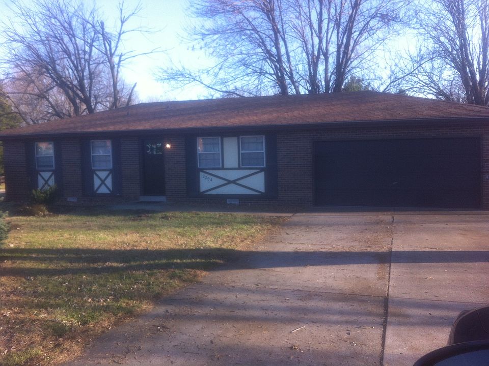 2204 Vadalabene Dr, Maryville, IL 62062 Zillow
