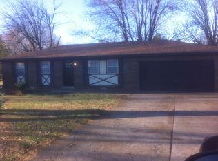 2204 Vadalabene Dr, Maryville, IL