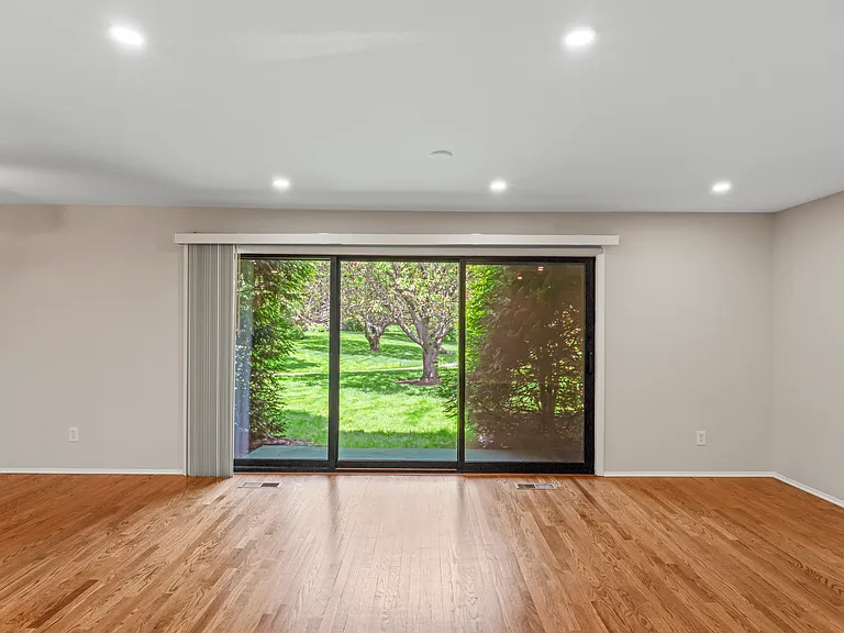 245 Hamilton Ave #1 — Photo 4