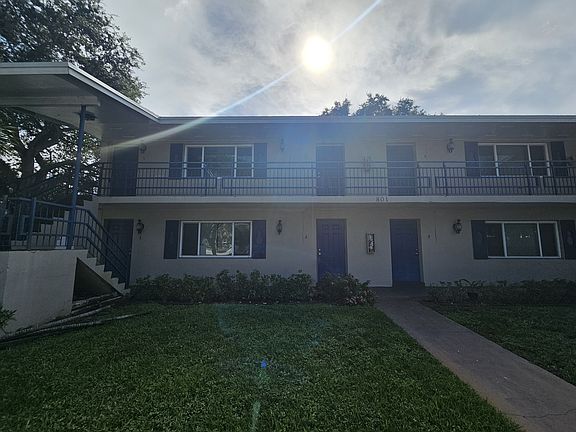 2nd image of 801 Lighthouse Dr APT C