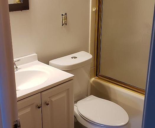 2nd image of 16238 Maplewood Ct #5