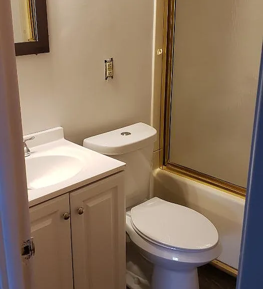 16238 Maplewood Ct #5 — Photo 2